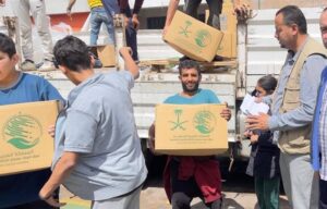 السعودية تواصل توزيع المساعدات الإغاثية للمتضررين في غزة